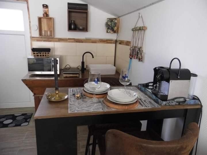 L'Histoire De L'Ouest , Jacuzzi Appartement Dole Dış mekan fotoğraf