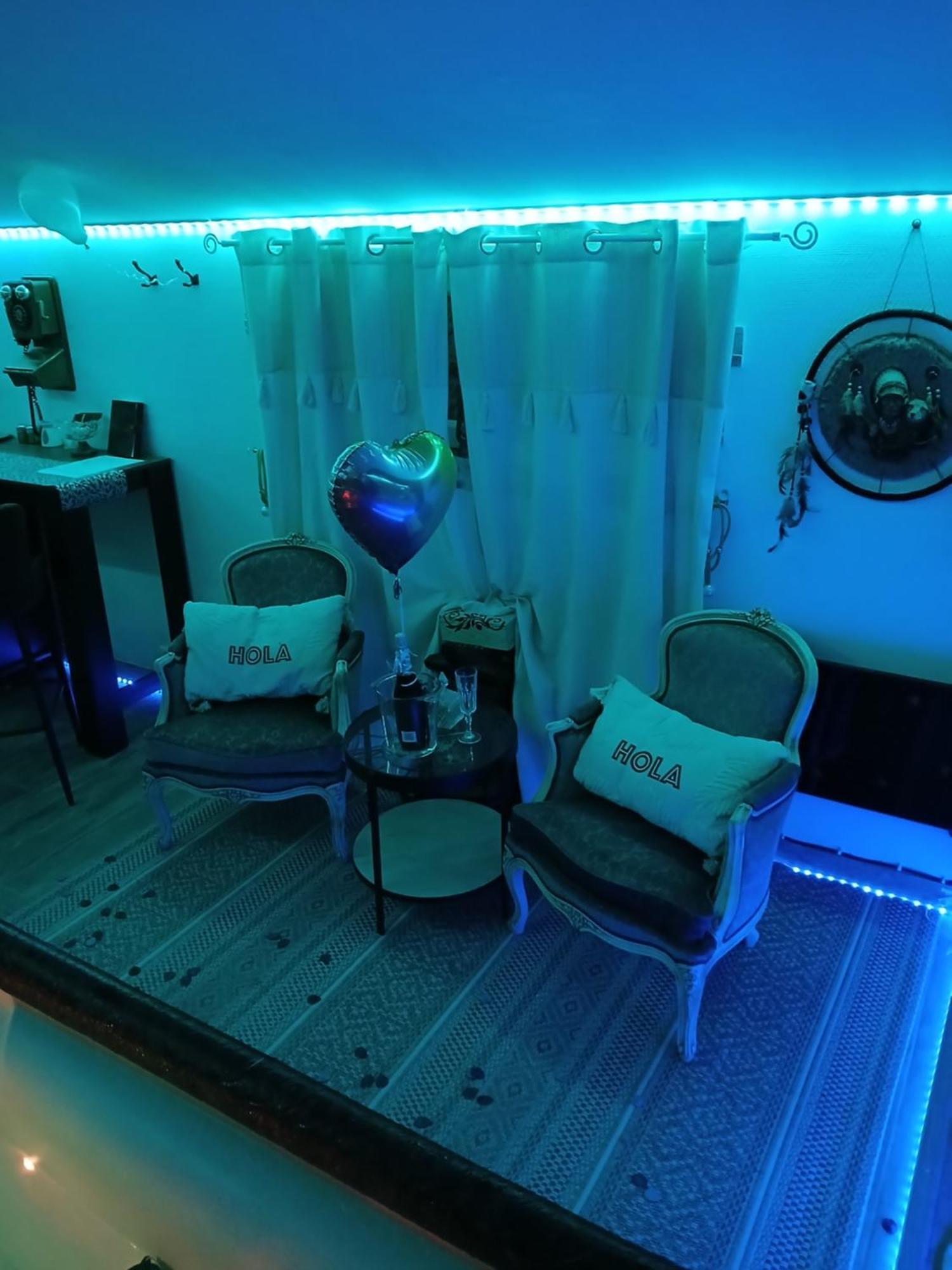L'Histoire De L'Ouest , Jacuzzi Appartement Dole Dış mekan fotoğraf